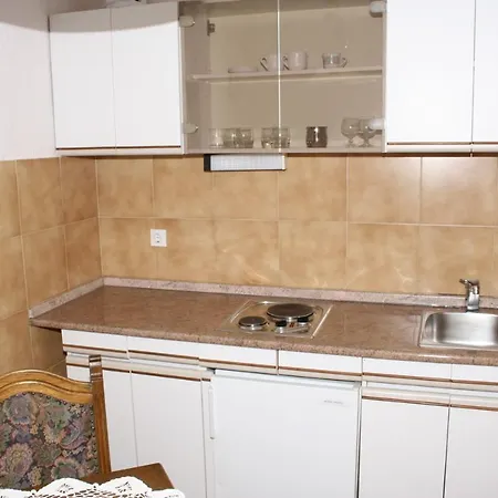 By The Sea Apartman Mali Losinj