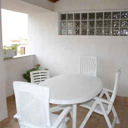 Apartman By The Sea *